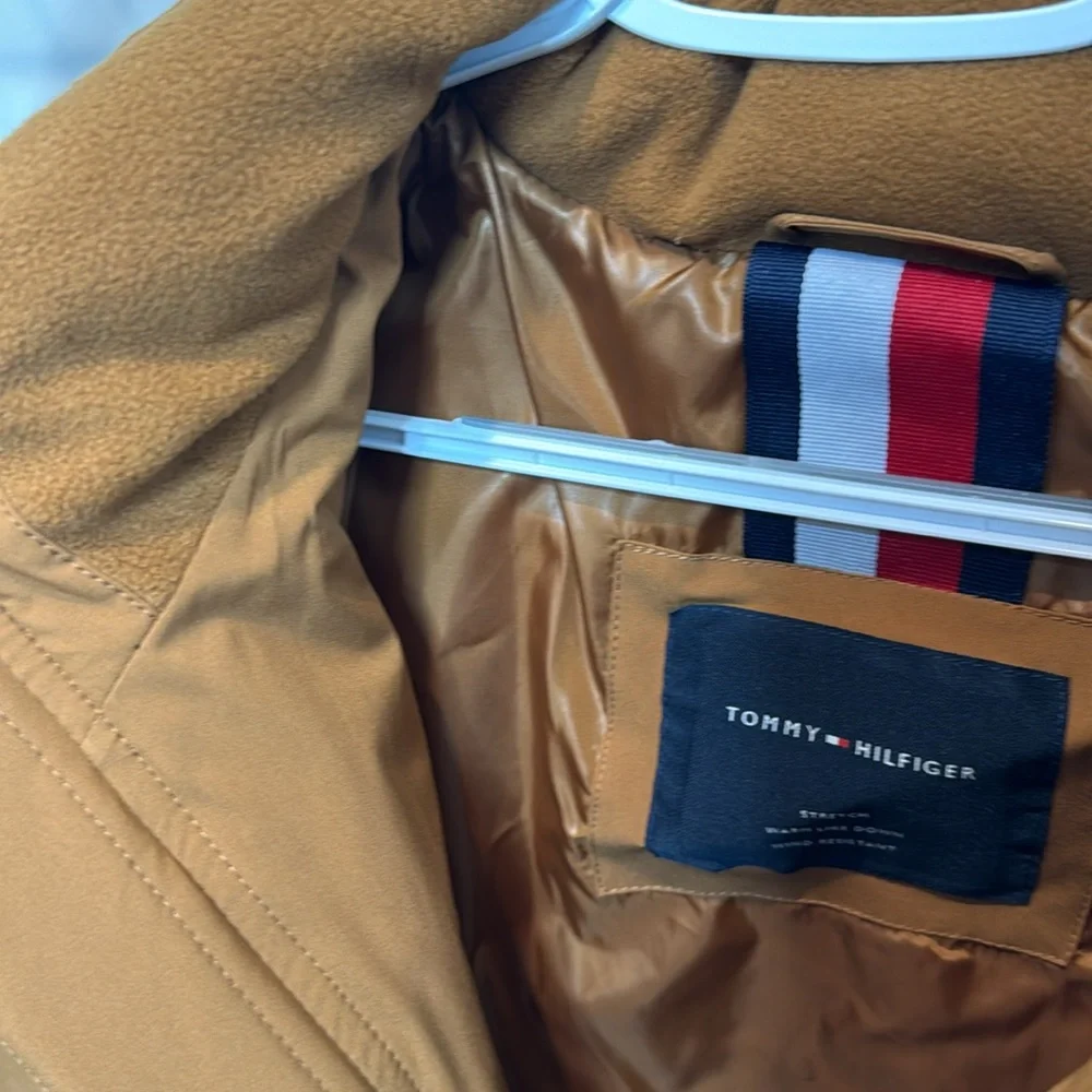 Tommy Hilfiger Quilted Brown Puffer Jacket - Picture 5 of 5